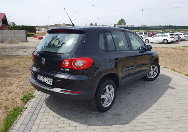 Volkswagen Tiguan cena 29500 przebieg: 194000, rok produkcji 2008 z Kostrzyn małe 704